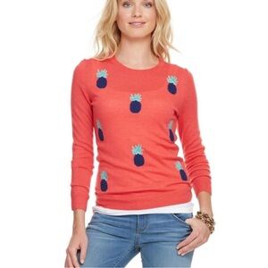 Vineyard Vines Coral Sweater with Blue Pineapple Design